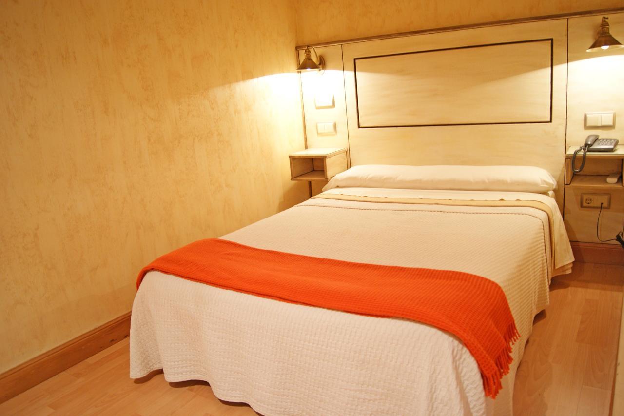 Hotel Castillo De Javier Пампона Екстериор снимка
